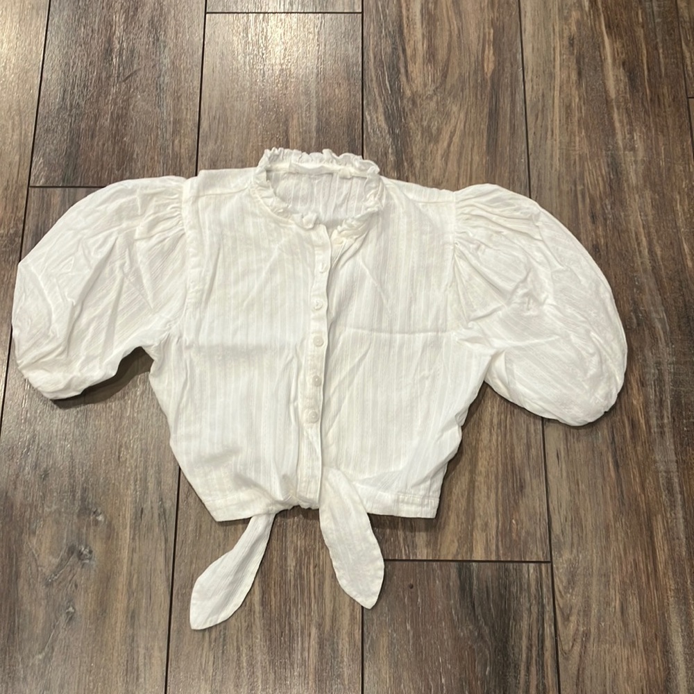 Lani The Label Puff Sleeve Crop